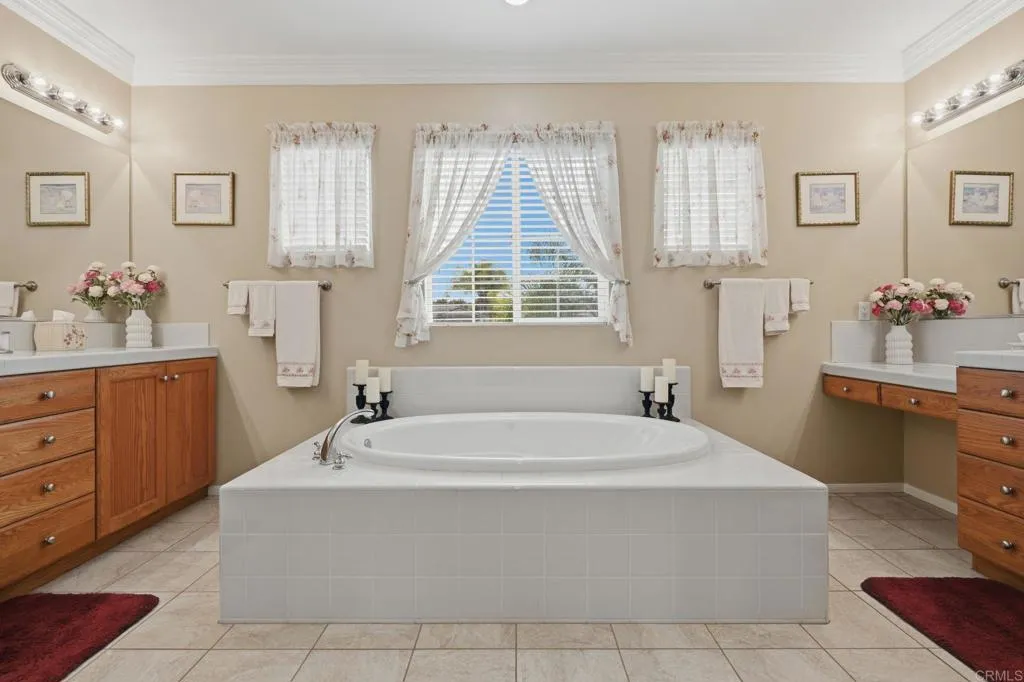 https://cdn.realtyfeed.com/cdn/127/306732023/4c8df25f1339cd20b282d71e6669c61f.webp