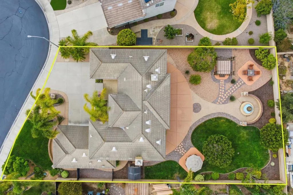 https://cdn.realtyfeed.com/cdn/127/306732023/7d0ad006979c4562acafb8e47f00c061.webp