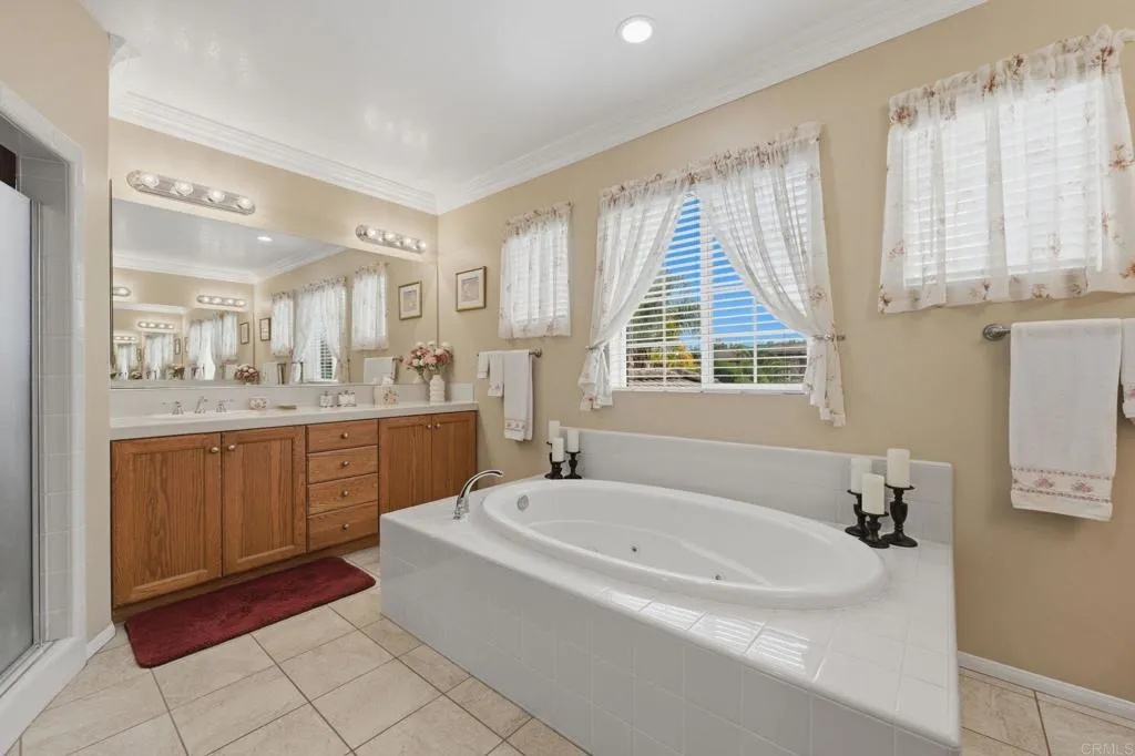 https://cdn.realtyfeed.com/cdn/127/306732023/b94d20c1f525acfb5393f80d5cf53cf2.webp