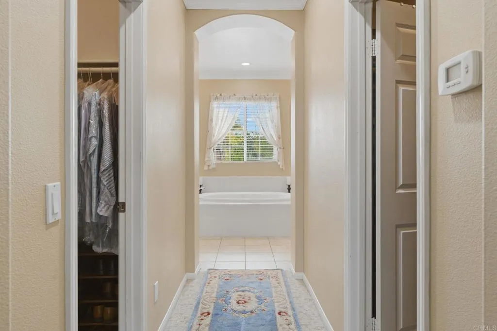 https://cdn.realtyfeed.com/cdn/127/306732023/e19f3d8e075b483f1ba9f490a25b3ebd.webp