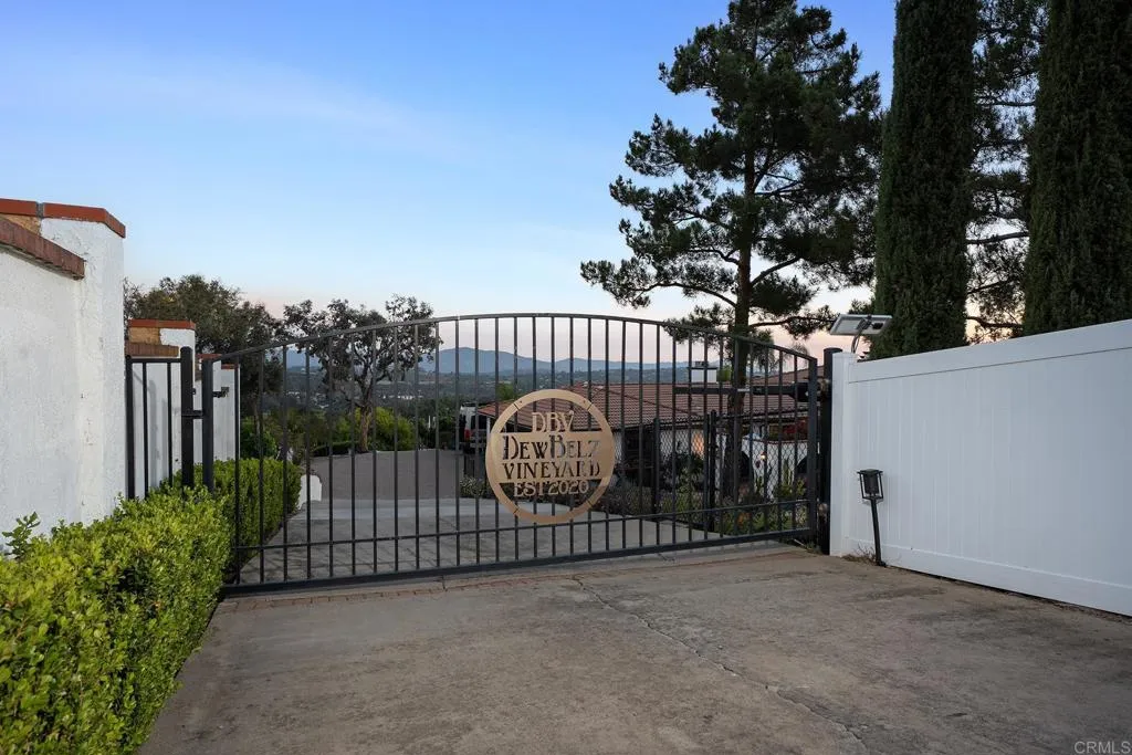 https://cdn.realtyfeed.com/cdn/127/306732068/71cf1120cc2990d0c4a925a6b670f387.webp