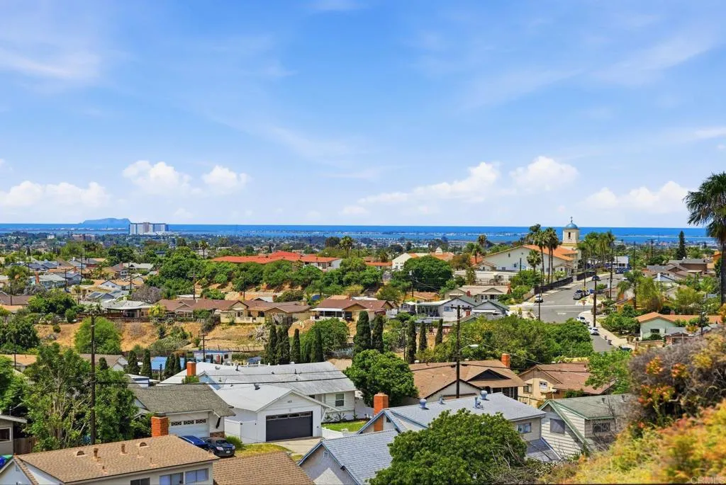 https://cdn.realtyfeed.com/cdn/127/306732090/72e8e517a4db676a7a9b273d98b4b972.webp