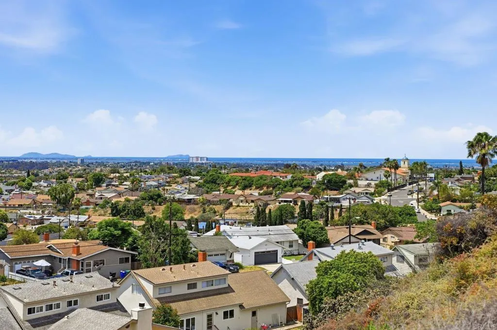 https://cdn.realtyfeed.com/cdn/127/306732090/dd907bc26557ca0cd808a297e3f09cd5.webp