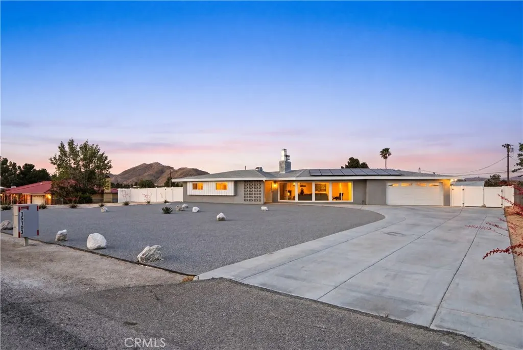 Apple Valley, CA 92307