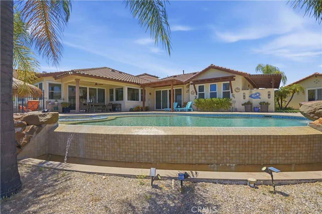 https://cdn.realtyfeed.com/cdn/127/306732147/38c77dcb4b481c3ad069ebc466b8e0d2.webp