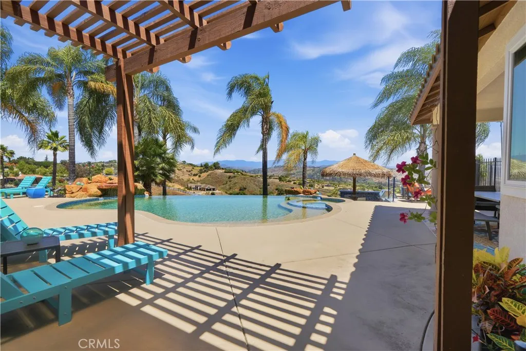 https://cdn.realtyfeed.com/cdn/127/306732147/581b931b5ddc5b9f91c52329ee8476e9.webp