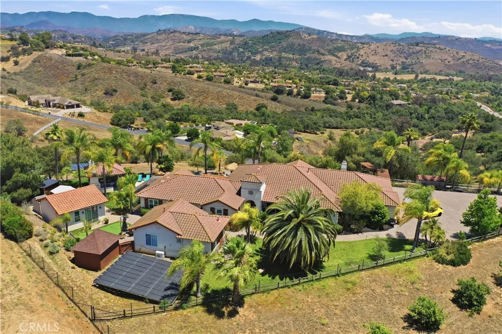 https://cdn.realtyfeed.com/cdn/127/306732147/e7ea9b3da87a81312cbf9fe6300eb0cc.webp