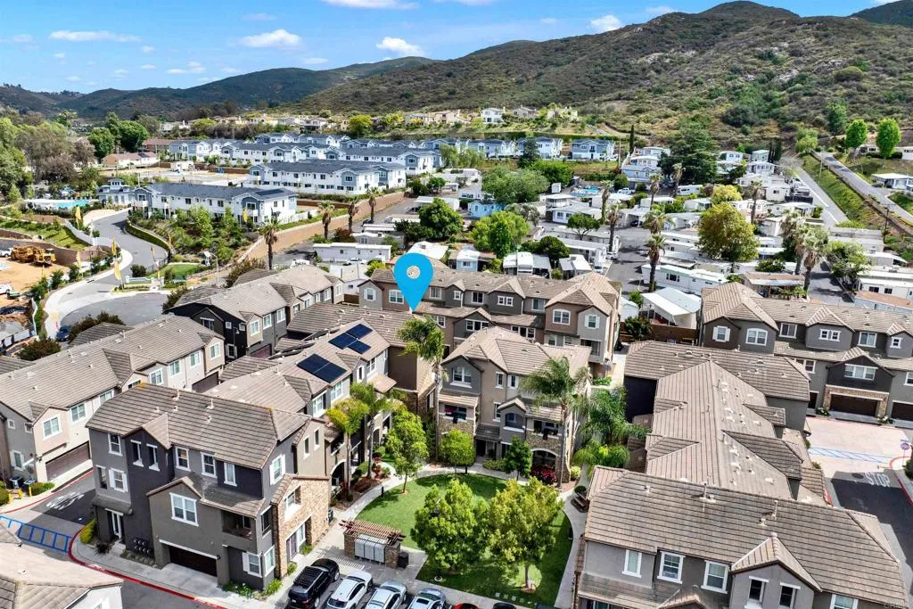 https://cdn.realtyfeed.com/cdn/127/306732152/1819b7ca2b6bb675692dcc9e960d354e.webp