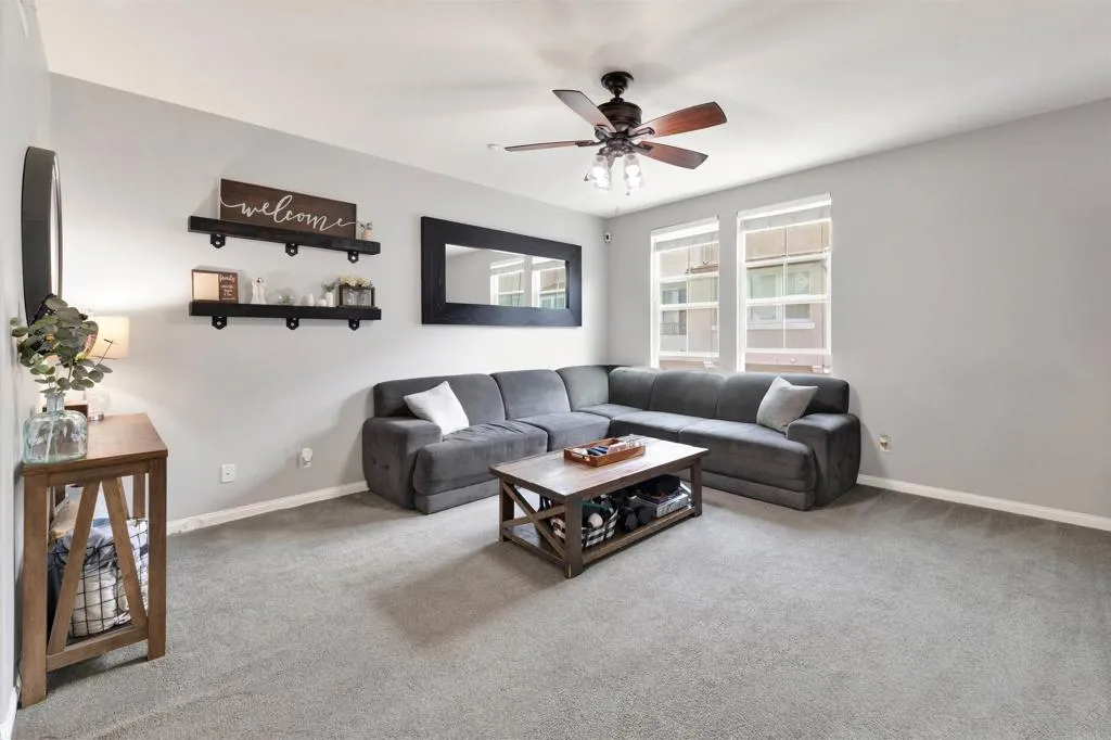 https://cdn.realtyfeed.com/cdn/127/306732152/20e9697e13c10721cfbaef9ea2aec77c.webp