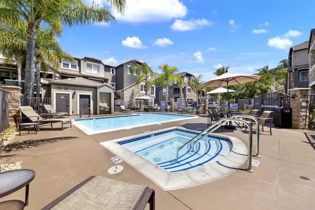 https://cdn.realtyfeed.com/cdn/127/306732152/33abf4cc498376c00e61f7c2878252fd.webp