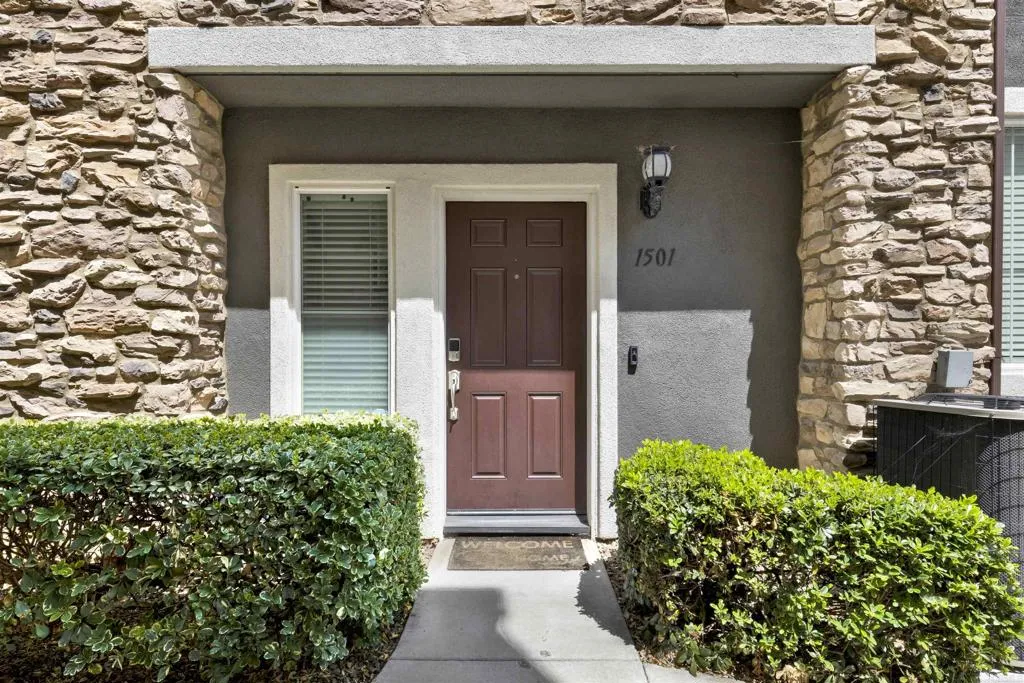 https://cdn.realtyfeed.com/cdn/127/306732152/5e9945ea3d011788d6e3168570fbe415.webp