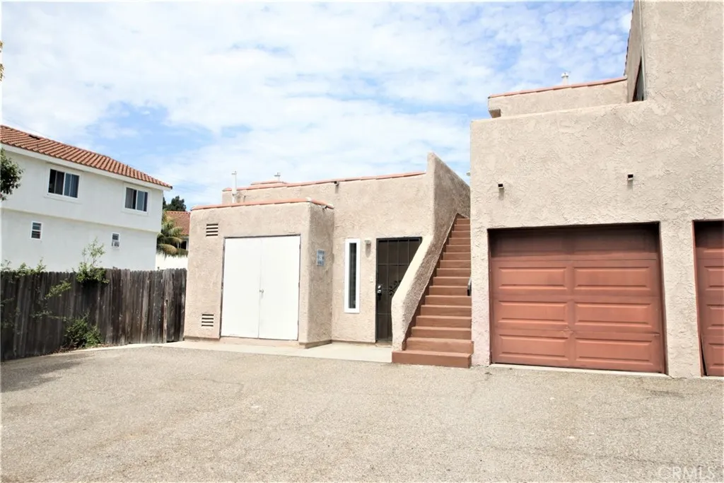 2405 Whitesands Drive, Huntington Beach, CA 92648 - Photo 3 of 14, Huntington Beach, CA