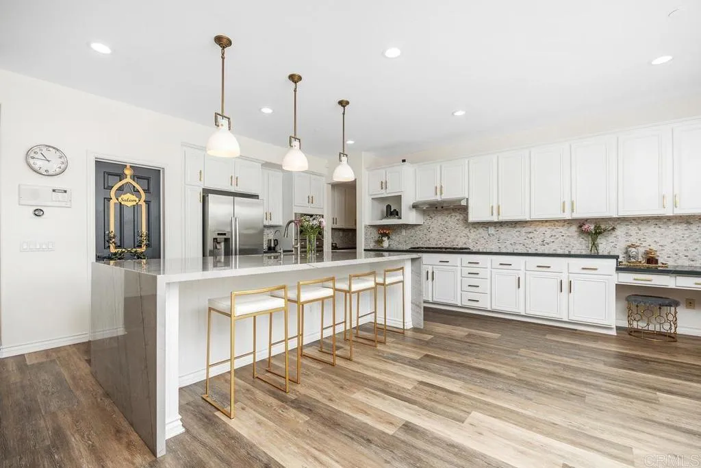 https://cdn.realtyfeed.com/cdn/127/306732226/0529cfe517847bfeee7f45c08deeaa5c.webp