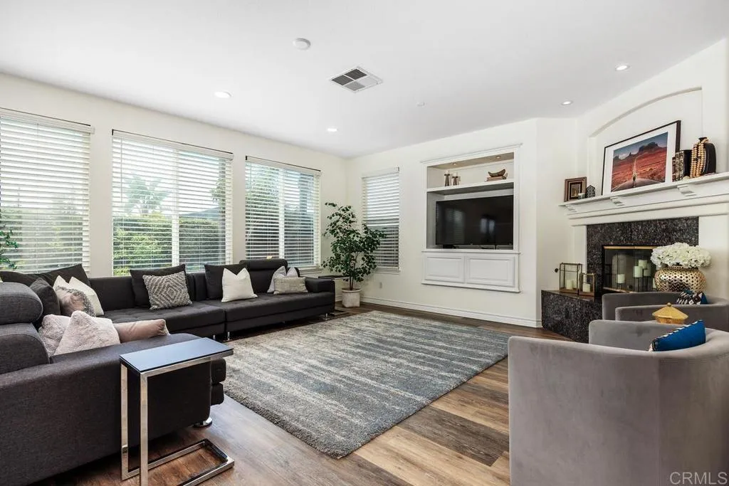 https://cdn.realtyfeed.com/cdn/127/306732226/601cde5bc1d67f4d86c7a0fb3702e60c.webp