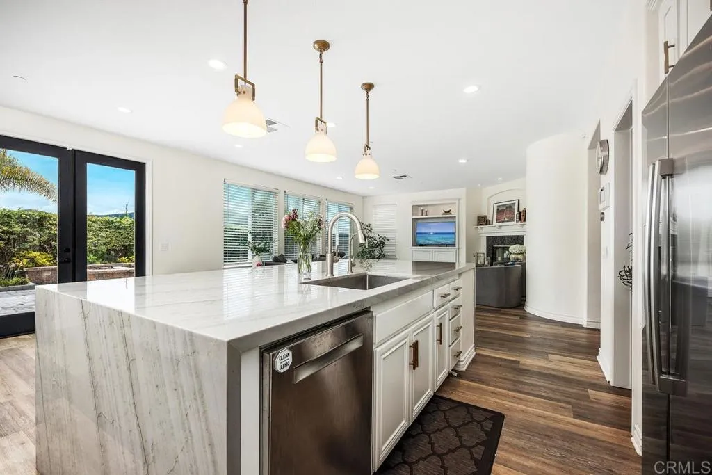 https://cdn.realtyfeed.com/cdn/127/306732226/824b379a5d44a4b5844ac15049d3ab61.webp