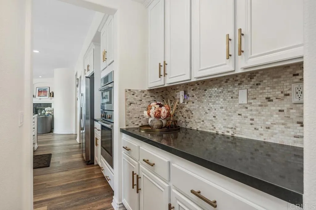 https://cdn.realtyfeed.com/cdn/127/306732226/aaa62b0b0a8a3274e7dff1b0446fa24f.webp