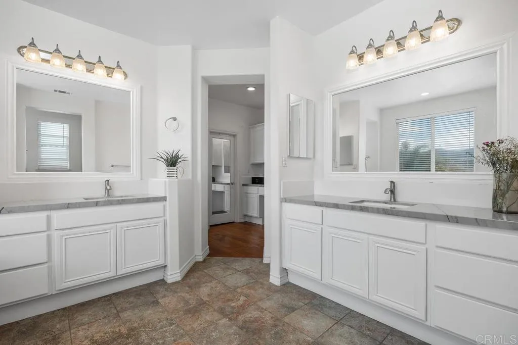https://cdn.realtyfeed.com/cdn/127/306732226/e997ca7edfc8e027d26e8843dbf9ba0d.webp