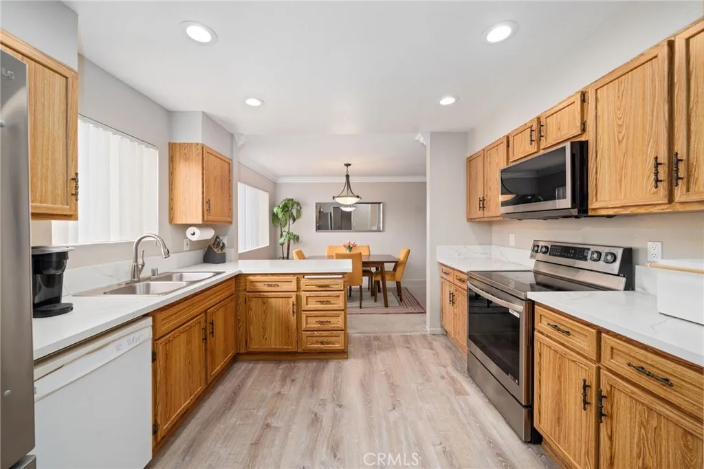 12400 Montecito Road Unit 412, Seal Beach, CA 90740 - Photo 3 of 31, Seal Beach, CA