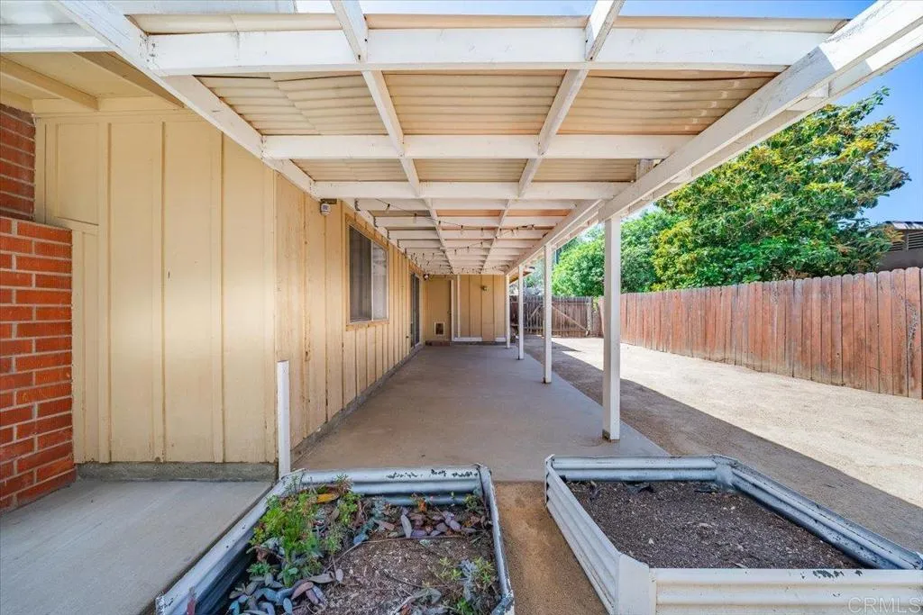 https://cdn.realtyfeed.com/cdn/127/306732343/40d951abcd8822182b74f4954dccd8d9.webp
