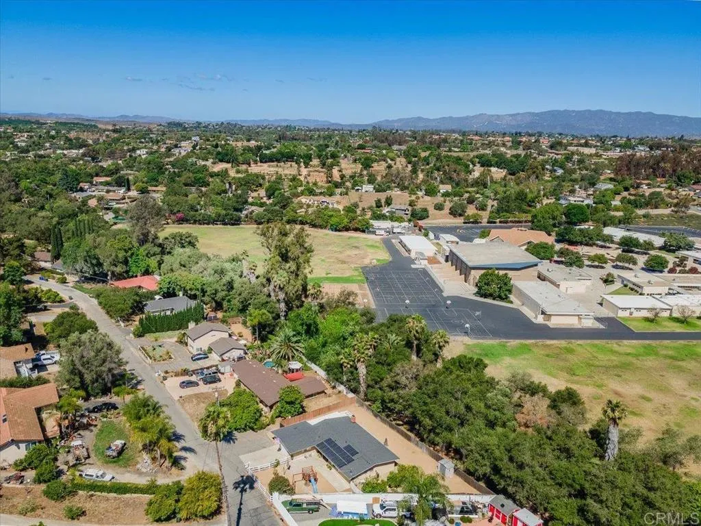 https://cdn.realtyfeed.com/cdn/127/306732343/6ea382bb4e6070f05503e21269e8721a.webp