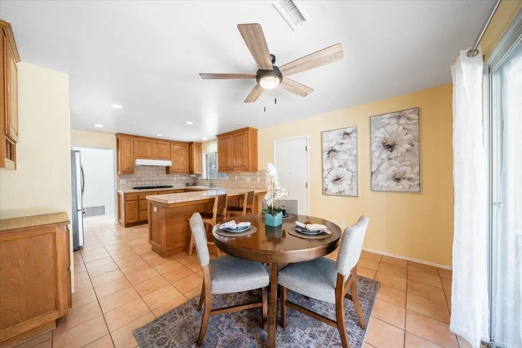 https://cdn.realtyfeed.com/cdn/127/306732343/eca2a2930f65b0991a6e072c32c9e3c0.webp