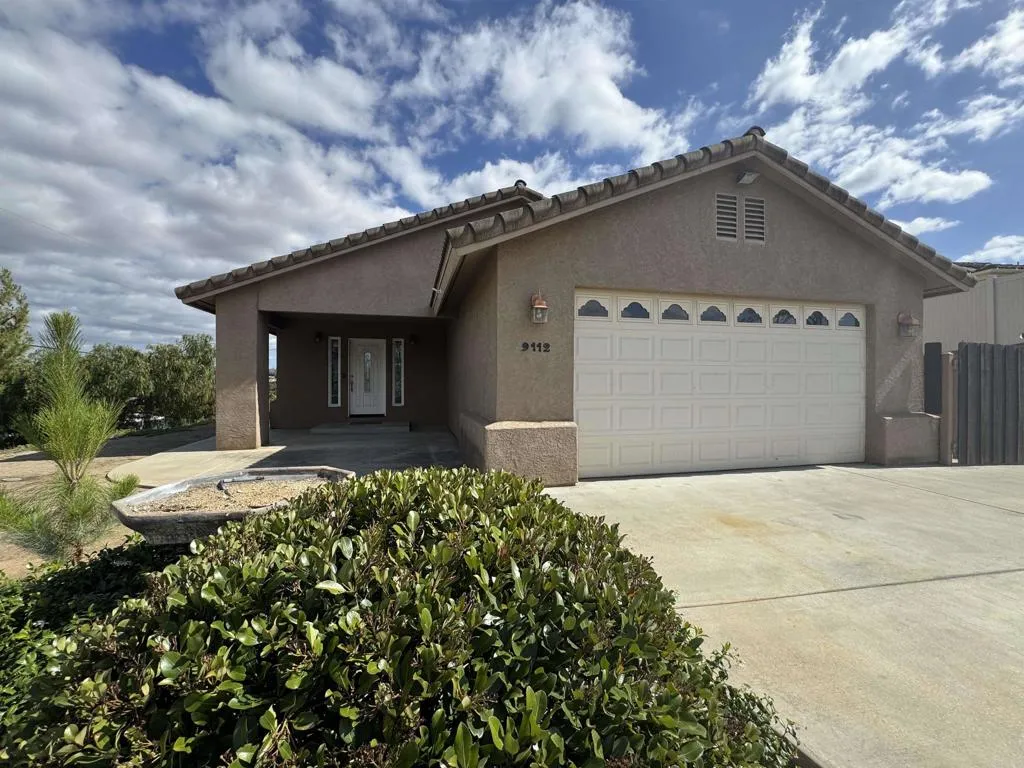 Lakeside, CA 92040