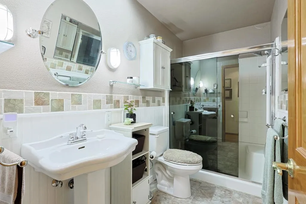 https://cdn.realtyfeed.com/cdn/127/306732502/1a4055905c3582c13b5067ae80e8cec4.webp