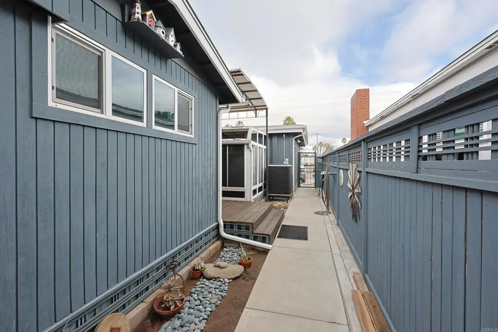 https://cdn.realtyfeed.com/cdn/127/306732502/3c68db87802a14e0d058469466ee2279.webp