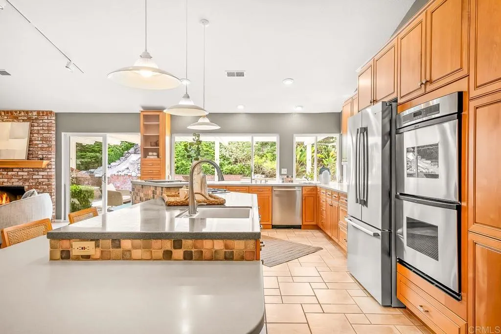 https://cdn.realtyfeed.com/cdn/127/306732505/2b9187d9d45df117d9246731c33d1fff.webp