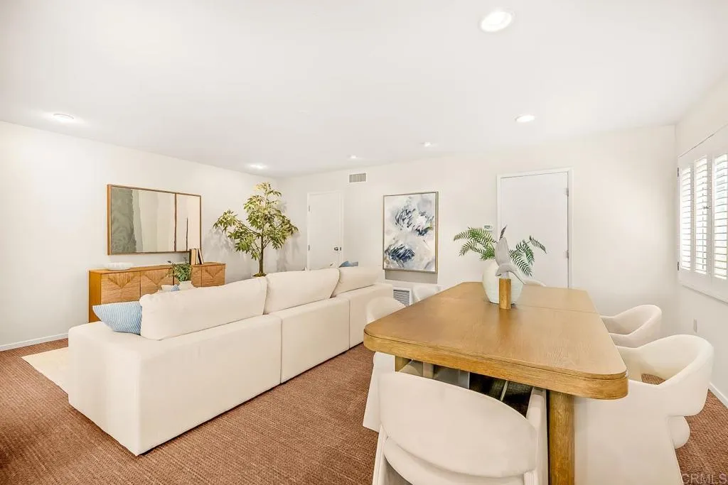 https://cdn.realtyfeed.com/cdn/127/306732505/55a32826c258fc8d4390e57fe7be51f3.webp
