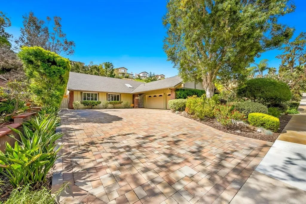 https://cdn.realtyfeed.com/cdn/127/306732505/85b02b97e7f8b6200d846aa35d68436a.webp