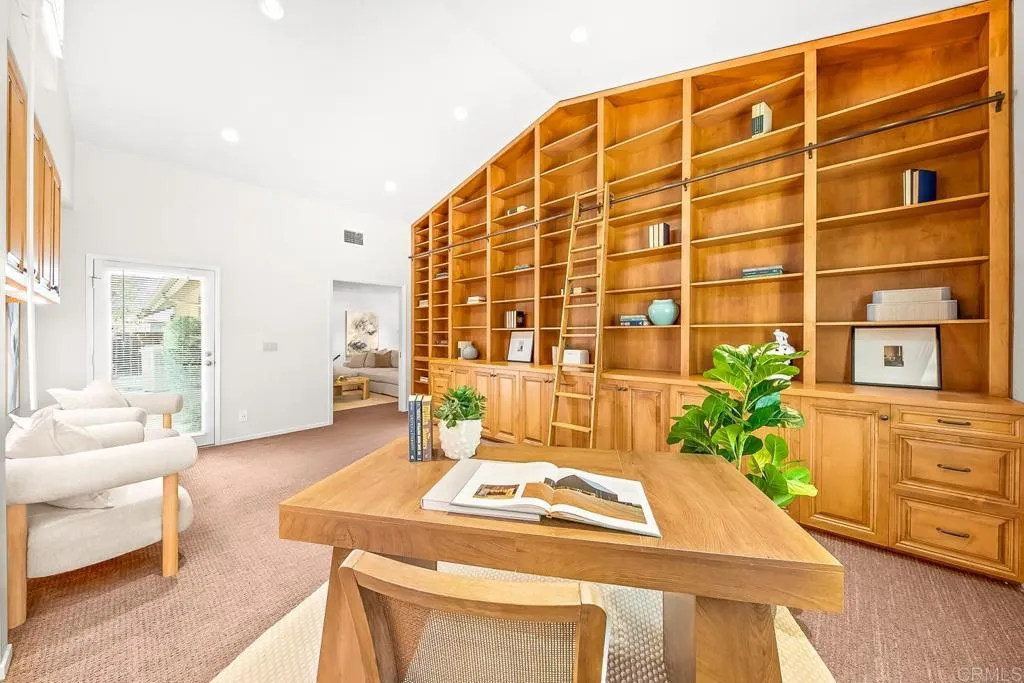 https://cdn.realtyfeed.com/cdn/127/306732505/cea944f225026816b52683637bebb4b8.webp