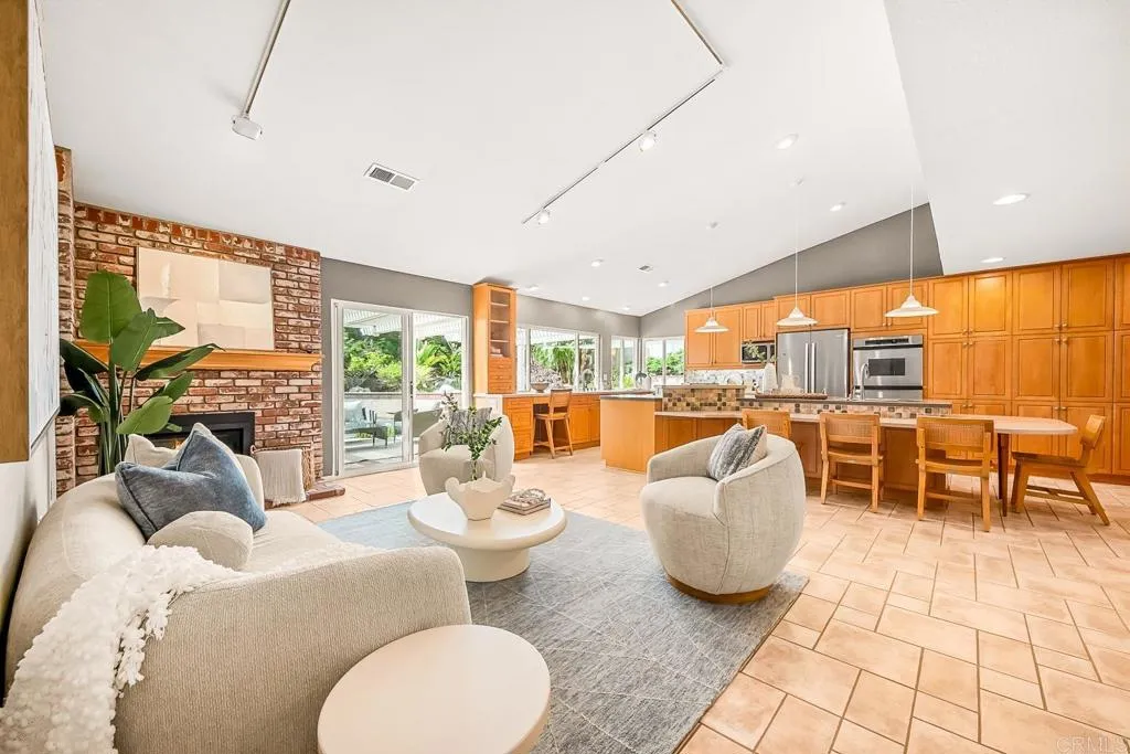 https://cdn.realtyfeed.com/cdn/127/306732505/ceec0325e6e579591f981443e9bad9d3.webp
