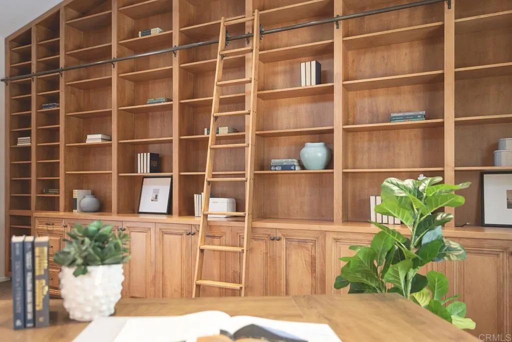 https://cdn.realtyfeed.com/cdn/127/306732505/f194c835bfedc341147f03d3e91bc9b9.webp