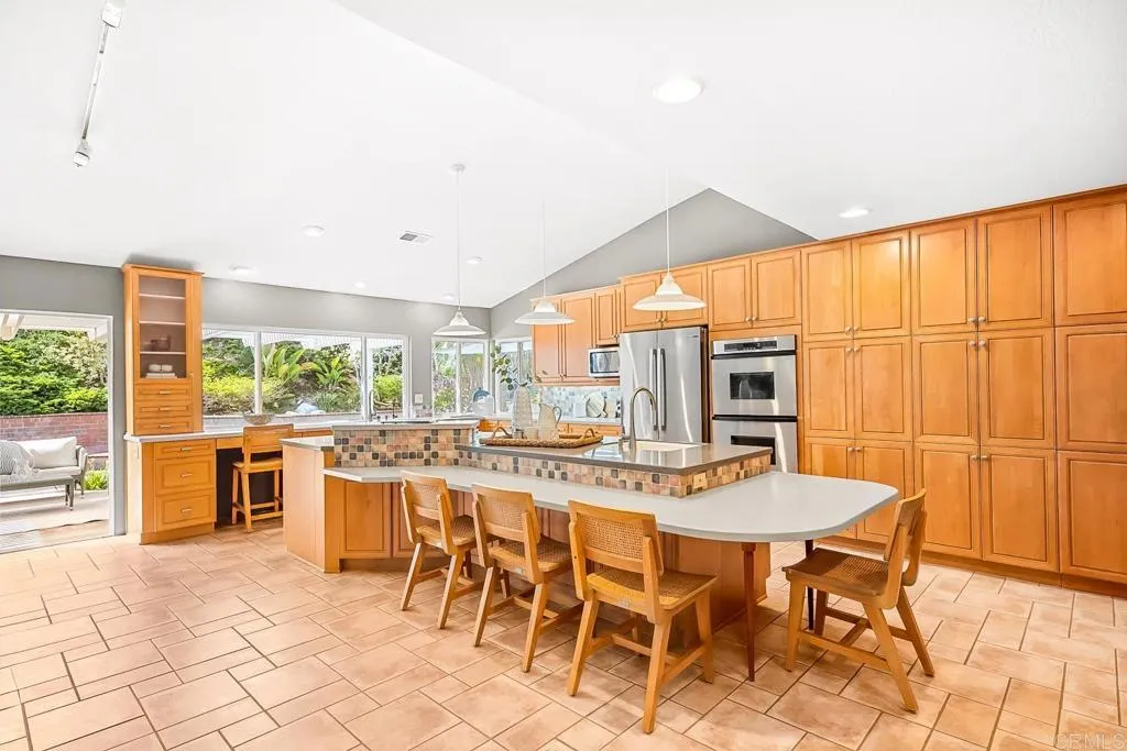 https://cdn.realtyfeed.com/cdn/127/306732505/f8566ec9476a83381a3b5a3275b1bce5.webp