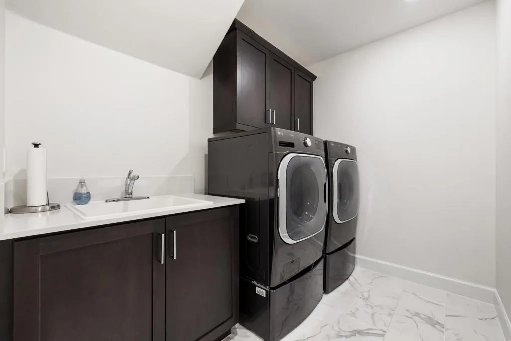 https://cdn.realtyfeed.com/cdn/127/306732507/136a76b0b4e7db7db8b3e4bea147e122.webp