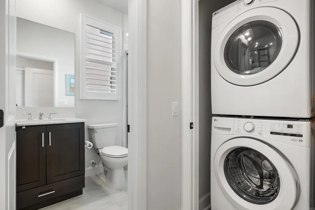 https://cdn.realtyfeed.com/cdn/127/306732507/1e1596bcbccb382763d3776bfbde7d77.webp