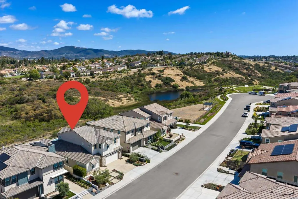 https://cdn.realtyfeed.com/cdn/127/306732507/b3361f1c3b412c119390fb45521974c0.webp