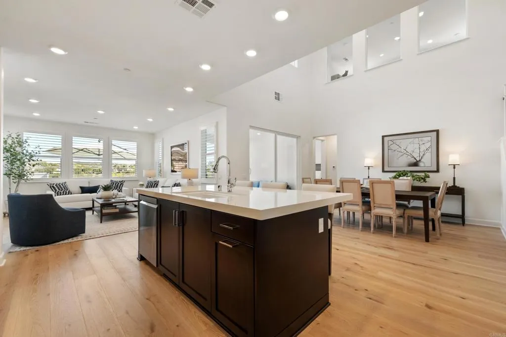 https://cdn.realtyfeed.com/cdn/127/306732507/c83d9e821b00c9e8d9ddae9bd408287d.webp