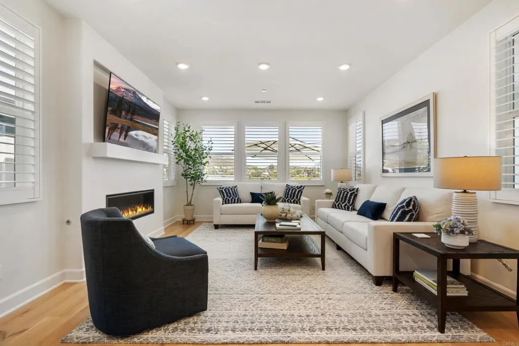 https://cdn.realtyfeed.com/cdn/127/306732507/d6d4851bd994651cf0f5a52ff9a7b423.webp