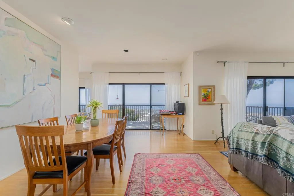 https://cdn.realtyfeed.com/cdn/127/306732510/1ed55983b1ea1d3678d2dc7b27767d4f.webp