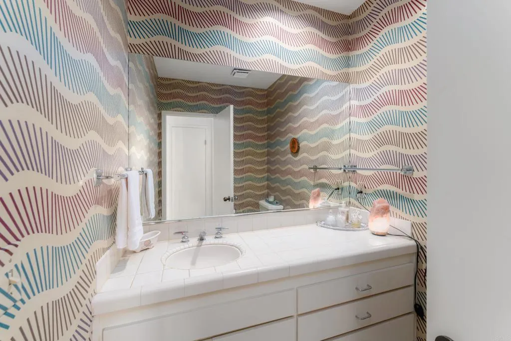 https://cdn.realtyfeed.com/cdn/127/306732510/74f308b62a6b3a32ca2c0996fa0255b0.webp