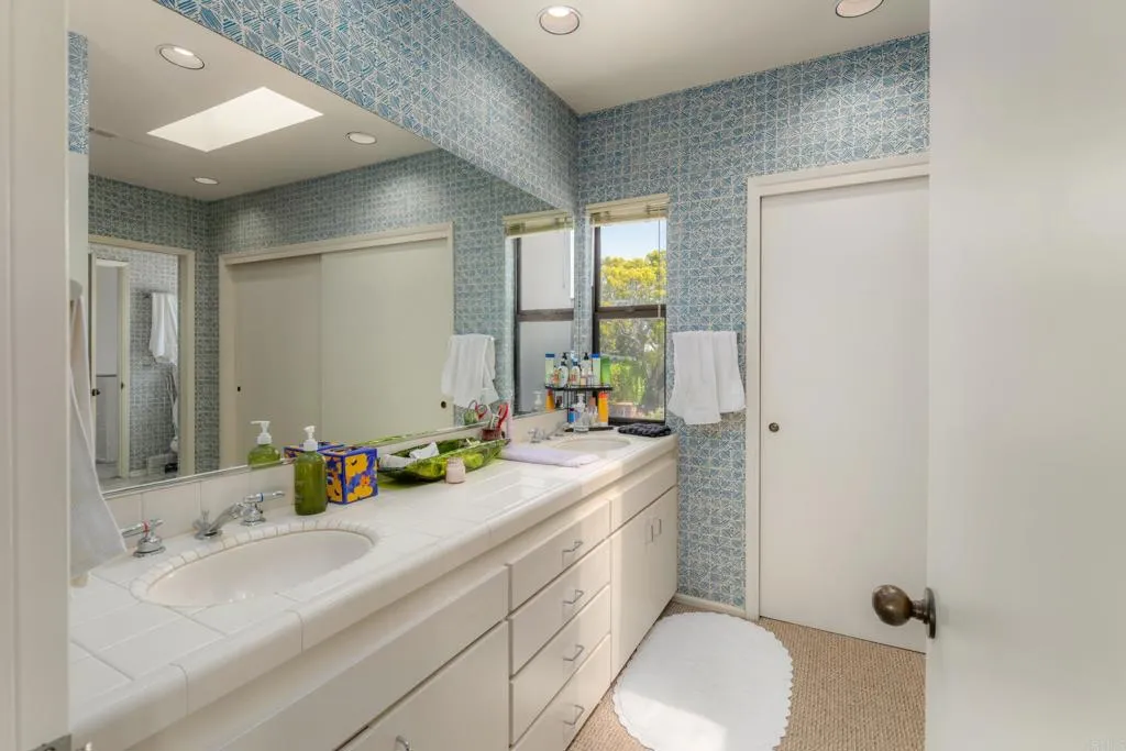 https://cdn.realtyfeed.com/cdn/127/306732510/7540876f46fedeb828a429b3192b45d5.webp
