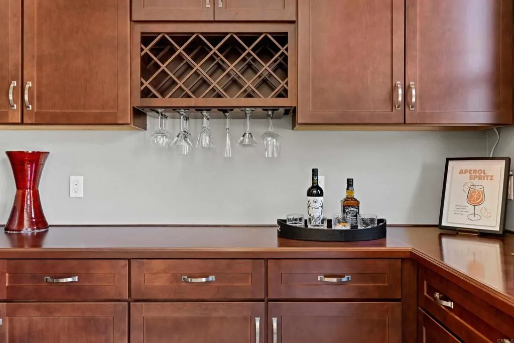 https://cdn.realtyfeed.com/cdn/127/306732671/2788d720f5a01f488d5f264b8002dc4b.webp