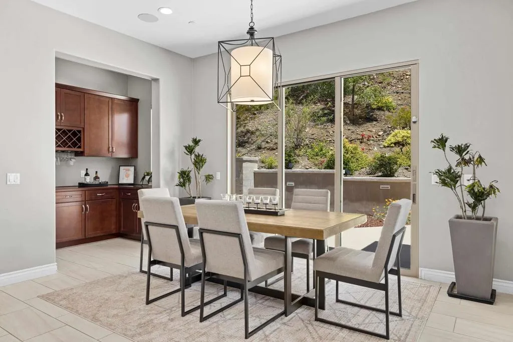 https://cdn.realtyfeed.com/cdn/127/306732671/652f6c6257a9667da3a5abce6ca93bed.webp