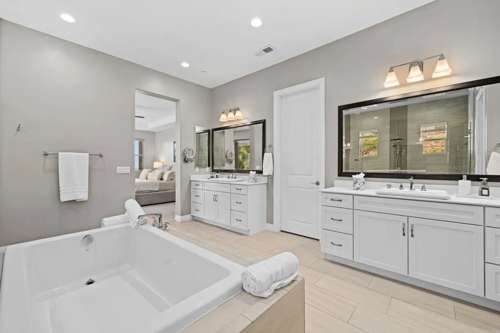 https://cdn.realtyfeed.com/cdn/127/306732671/67a166be3506c40b3c2f559c8356260f.webp