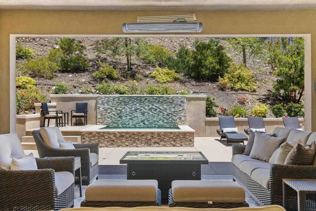 https://cdn.realtyfeed.com/cdn/127/306732671/b0b48561755c9a908af0b0f32c946887.webp