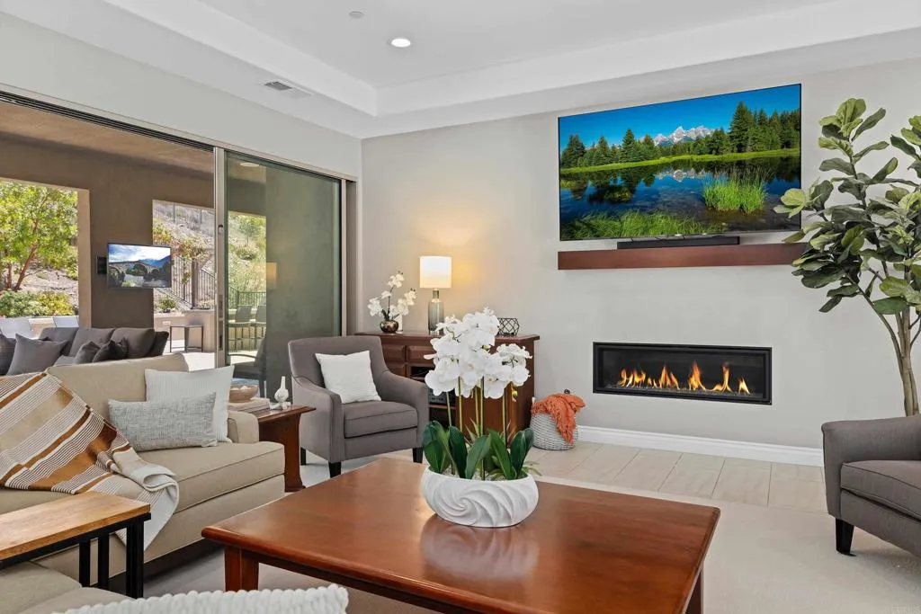 https://cdn.realtyfeed.com/cdn/127/306732671/db12deecad7ccd3794f8b02163327d10.webp