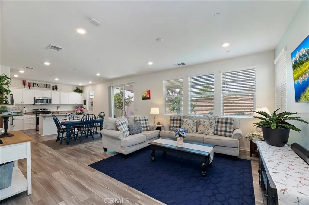 17109 Gray Pine Place