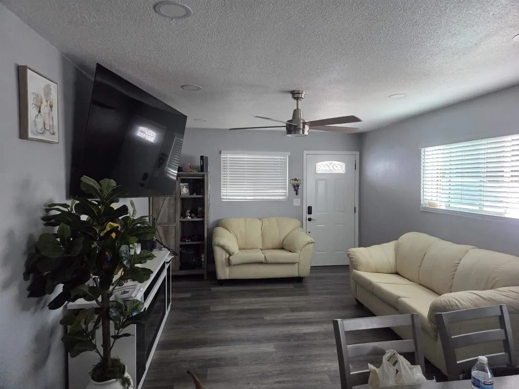 https://cdn.realtyfeed.com/cdn/127/306732724/61ad1eec8afdb8dee7f9d1c8ac58c13e.webp